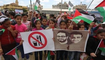 اليوم الـ 18 لإضراب الأسرى الفلسطينيين : الإحتلال يسمح بزيارة المحامين وتحركات عربية