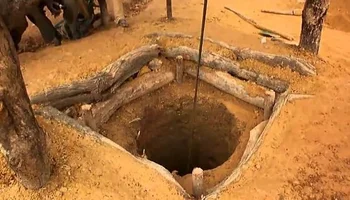 ما هو سر بئر زمزم وماذا كتب المجاهد عمر المختار على اللوحة التي رماها فيه؟